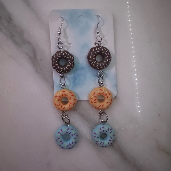 Jewelry - Super adorable, dangled doughnut, dessert, earrings (handmade)